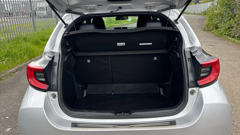 Toyota Yaris 1.5 Hybrid Dynamic 5dr CVT Hybrid Hatchback